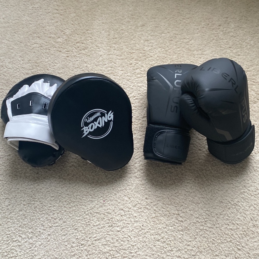 12 oz Boxing Gloves with Punch Mits